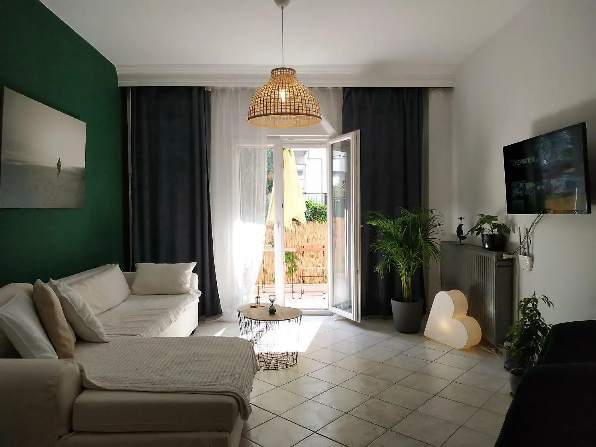 סלוניקי Bright Apartment Steps From The Sea