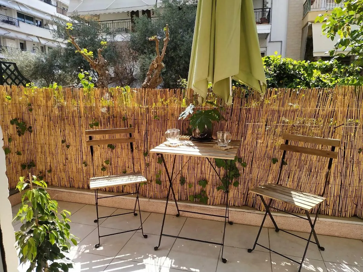 סלוניקי Bright Apartment Steps From The Sea