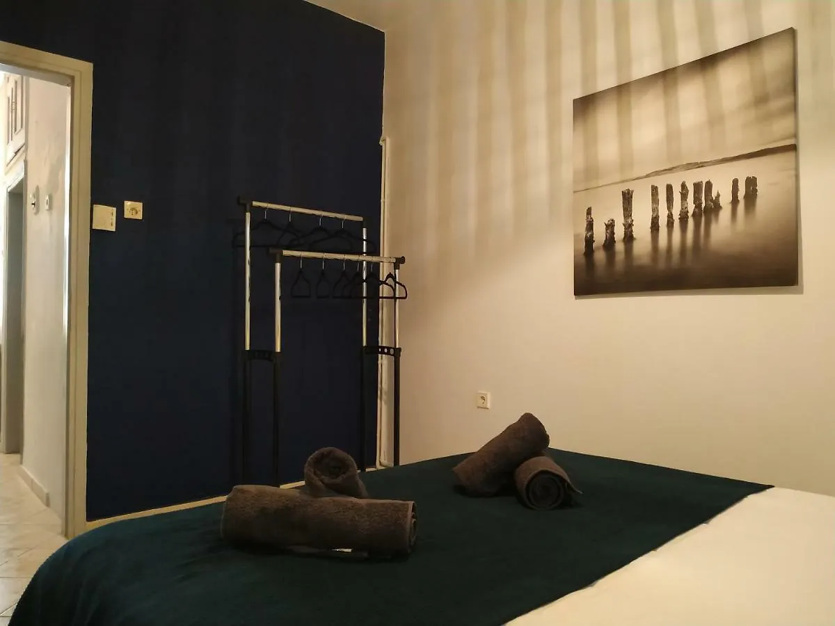 סלוניקי Bright Apartment Steps From The Sea יוון
